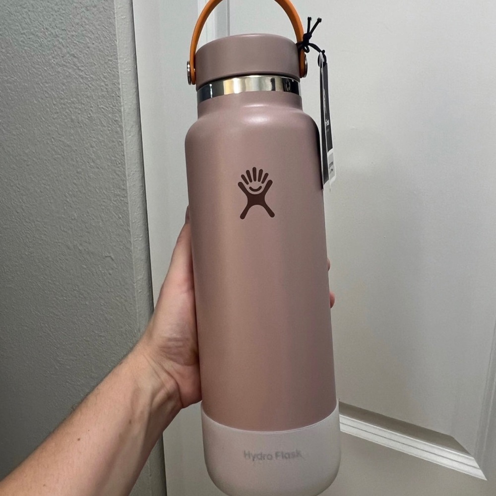 Hydro Flask Limited Edition 40oz Bottle Ridgeline Mocha Special Edition